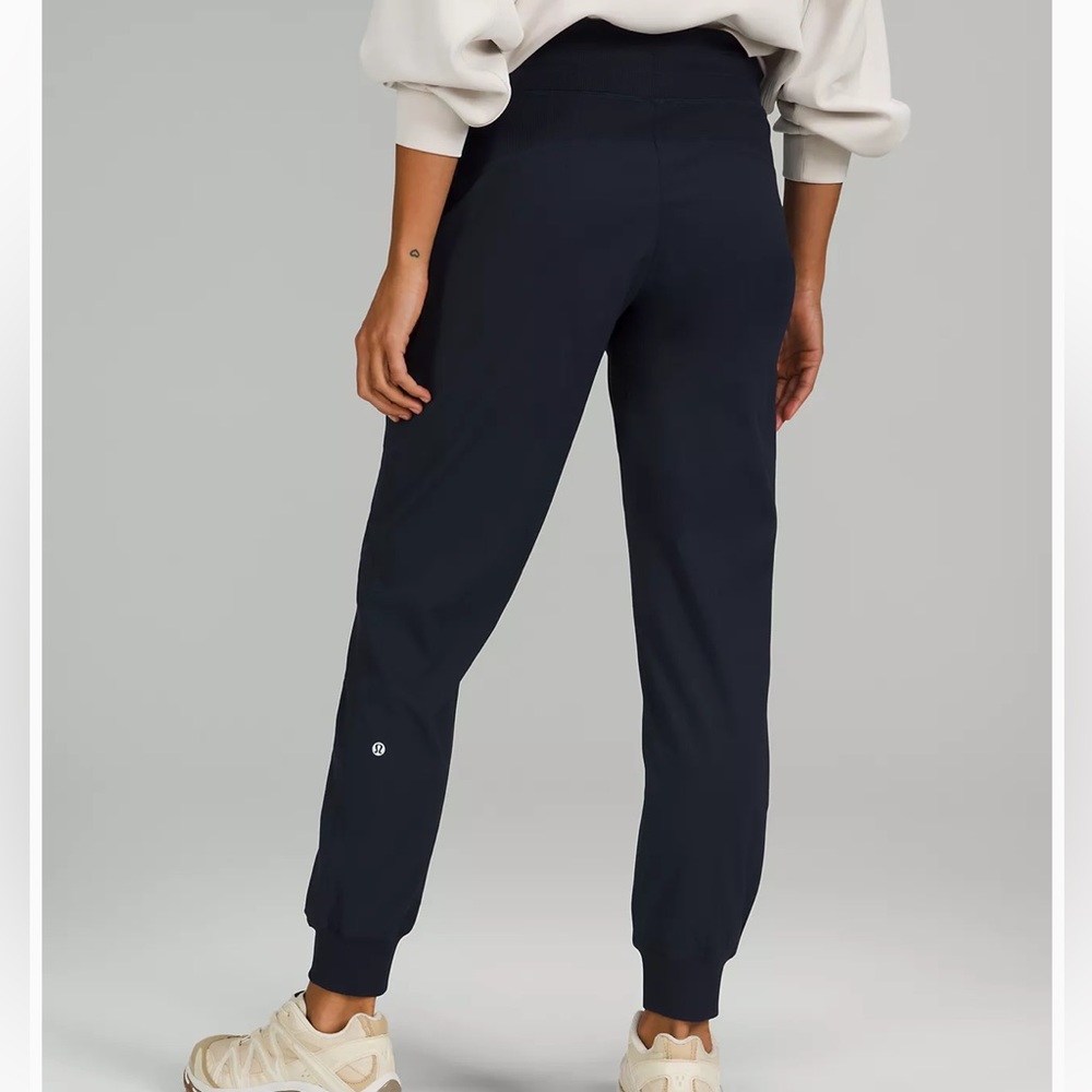 Lululemon dance studio jogger size 10